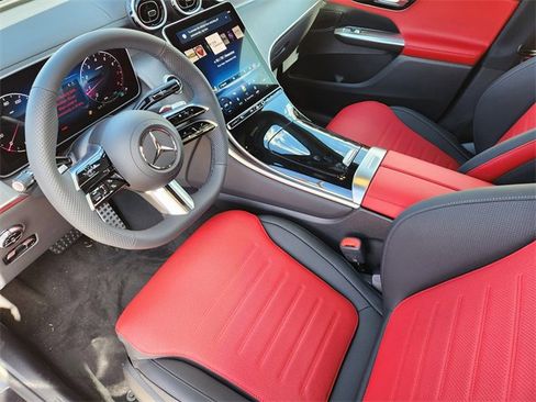 New 2025 Mercedes-Benz GLC 300 4MATIC image 7