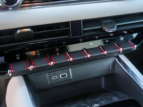 Used 2023 GMC Canyon AT4X w/ Edition 1 image 23