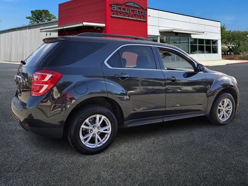 Used 2017 Chevrolet Equinox LT w/ Convenience Package image 5