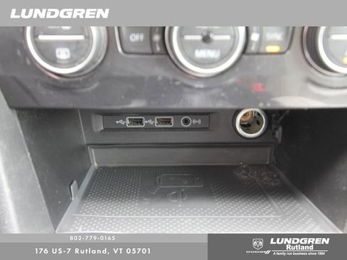 Used 2020 Volkswagen Tiguan SEL w/ 3rd Row Seat Package image 25