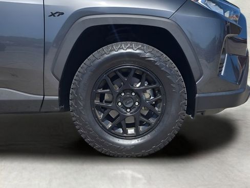 Used 2021 Toyota RAV4 XLE image 31