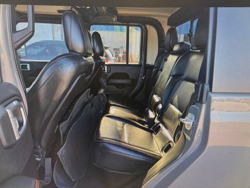 Used 2022 Jeep Gladiator Mojave w/ LED Lighting Group AWD/4WD image 7