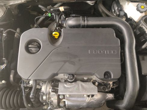 Used 2023 Chevrolet Malibu LT image 30