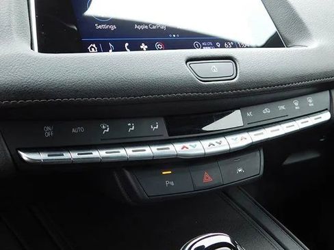 Used 2023 Cadillac XT4 Premium Luxury image 21