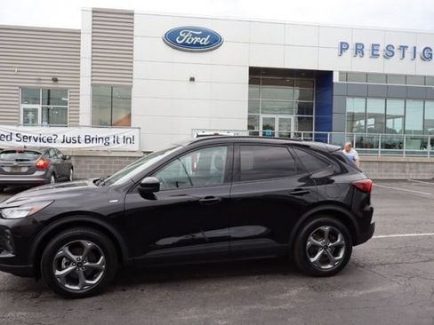 Used 2025 Ford Escape ST-Line Select AWD/4WD image 4