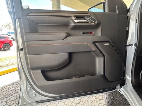 Used 2025 GMC Sierra 1500 AT4 w/ AT4 Premium Package image 41