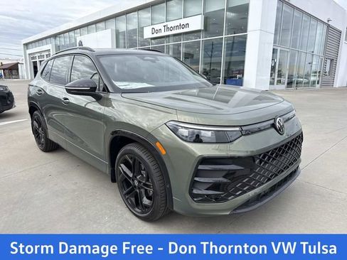 New 2026 Volkswagen Tiguan SE R-Line FWD image 1