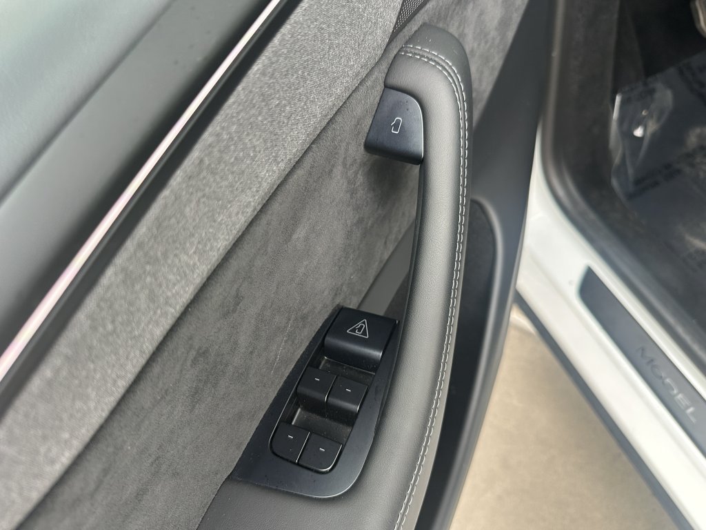 Used 2026 Tesla Model Y Long Range RWD image 28