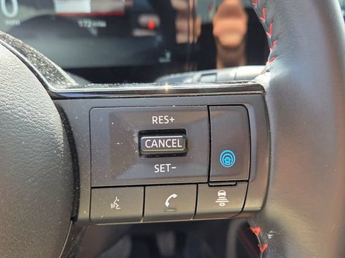 Used 2025 Nissan Kicks SR w/ Illumination Package FWD image 25