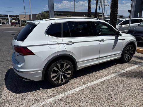 Used 2020 Volkswagen Tiguan SEL Premium R-Line w/ 3rd Row Seat Package AWD/4WD image 9