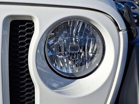 Used 2023 Jeep Wrangler Sport image 9