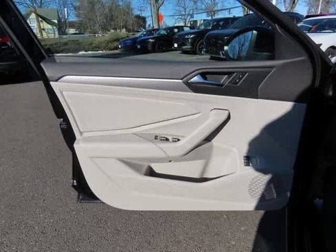 Used 2021 Volkswagen Jetta S image 14