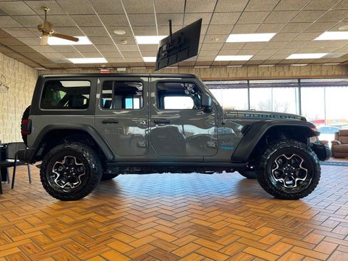 Used 2022 Jeep Wrangler Unlimited Rubicon 4xe w/ Cold Weather Group AWD/4WD image 7