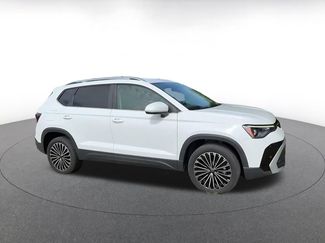Used 2025 Volkswagen Taos SE FWD video 2