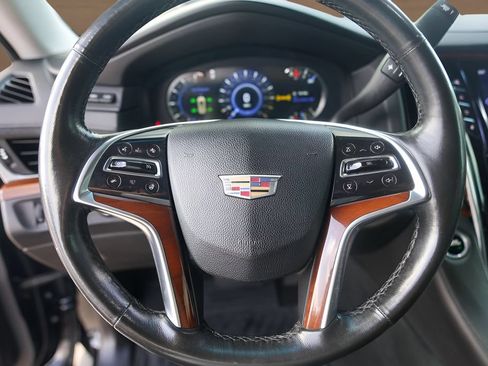 Used 2016 Cadillac Escalade Premium AWD/4WD image 12