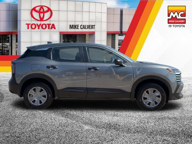 Used 2025 Nissan Kicks S FWD image 6