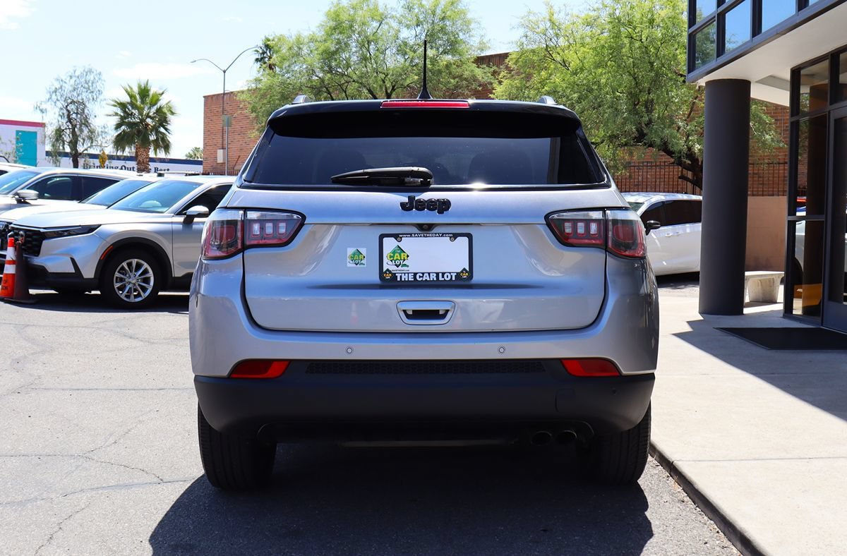 Used 2020 Jeep Compass Latitude FWD image 11