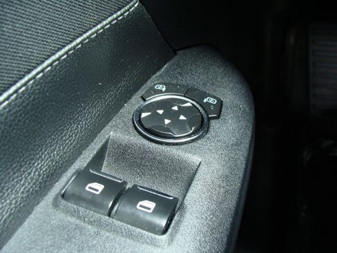 Used 2015 Ford Mustang Coupe image 26