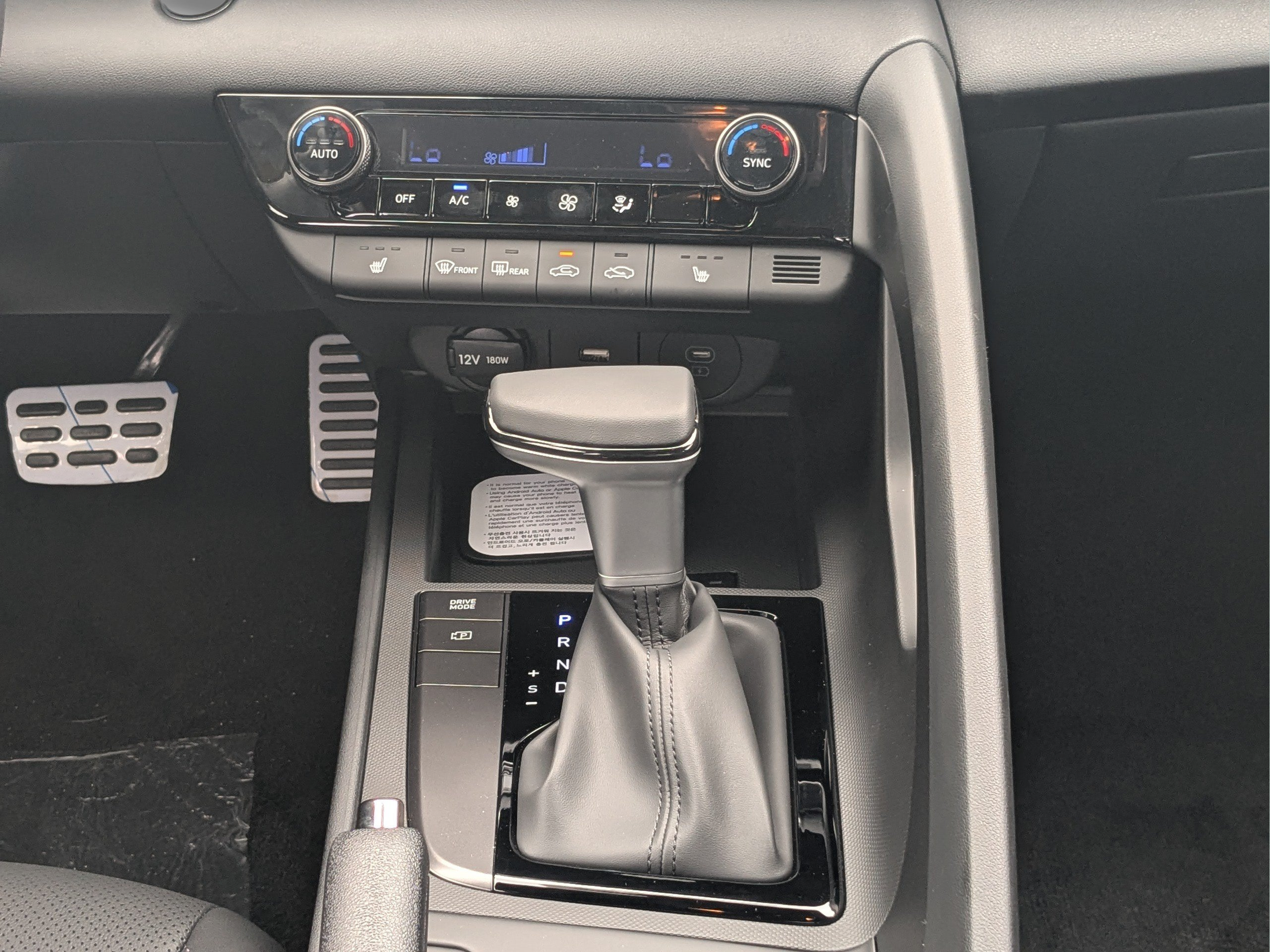 New 2026 Hyundai Elantra SEL Sport FWD image 18