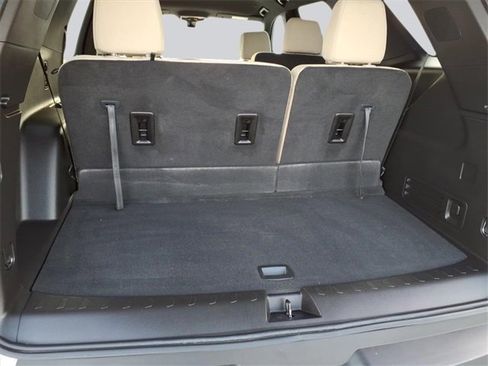 Used 2023 Chevrolet Traverse LS image 22