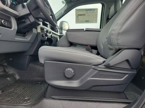 New 2026 Ford F550 4x4 Regular Cab Super Duty image 14