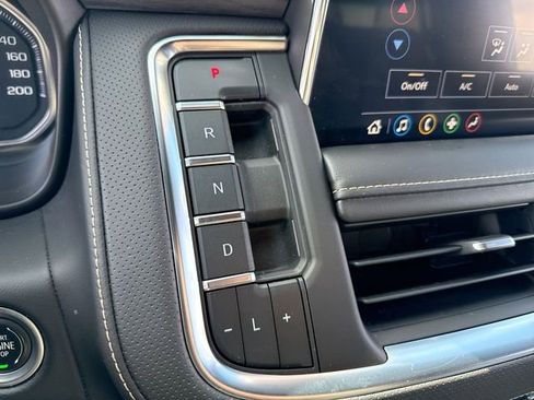 Used 2021 GMC Yukon XL SLT w/ SLT Luxury Package image 20