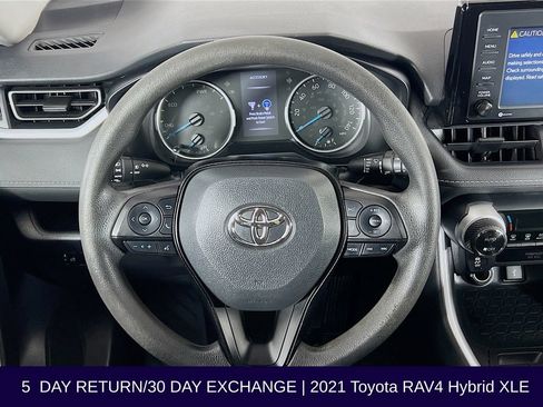 Used 2021 Toyota RAV4 XLE AWD/4WD image 14