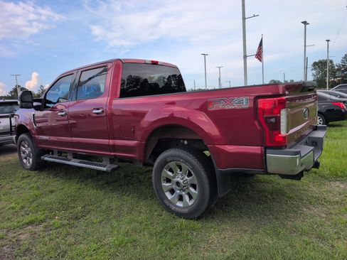 Used 2017 Ford F250 Lariat w/ Lariat Ultimate Package AWD/4WD image 4