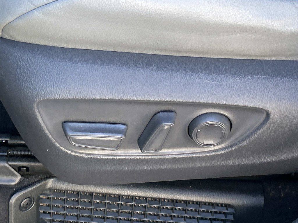 Used 2021 Toyota Sienna XLE FWD image 28