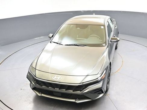 Used 2026 Hyundai Elantra SEL Sport Premium w/ Cargo Package FWD image 47