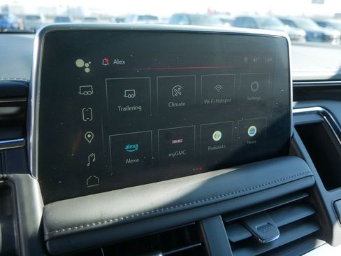 Used 2024 GMC Yukon SLE image 27