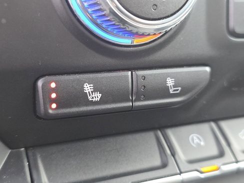 Used 2019 GMC Sierra 1500 SLE w/ SLE Value Package image 3