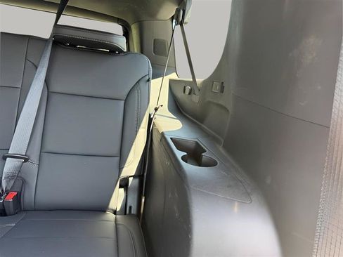 Used 2022 Chevrolet Suburban LT RWD image 29
