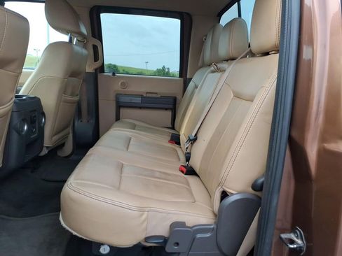 Used 2011 Ford F250 Lariat w/ Lariat Interior Pkg AWD/4WD image 9
