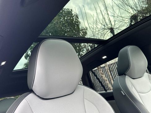 New 2026 Volkswagen Tiguan SE R-Line image 16