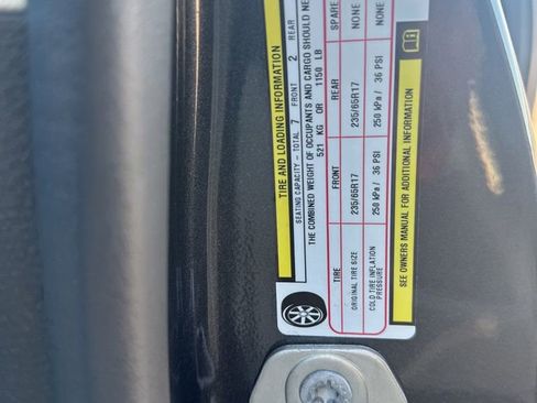 Used 2023 Chrysler Pacifica Touring-L image 16