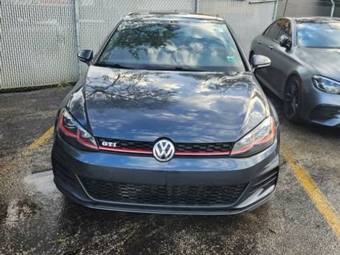 Used 2018 Volkswagen GTI Autobahn FWD image 2