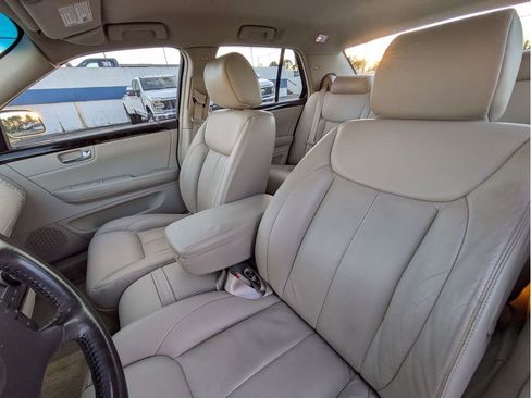 Used 2008 Cadillac DTS image 18