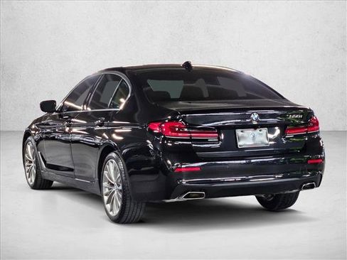 Certified 2023 BMW 530i w/ Premium Package RWD image 8