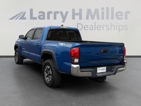 Used 2018 Toyota Tacoma TRD Off-Road image 3