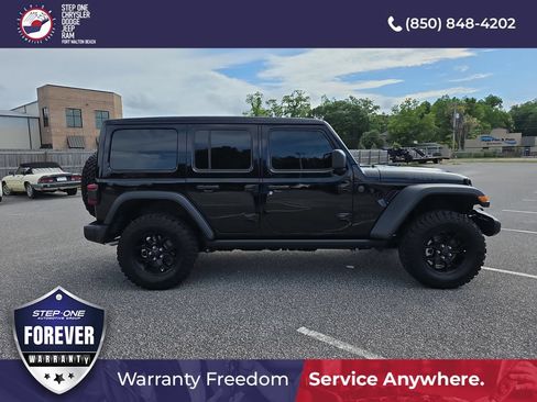 Used 2026 Jeep Wrangler Unlimited Sport AWD/4WD image 7