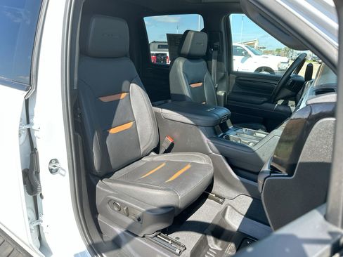 Used 2024 GMC Sierra 2500 AT4 w/ AT4 Premium Plus Package AWD/4WD image 25