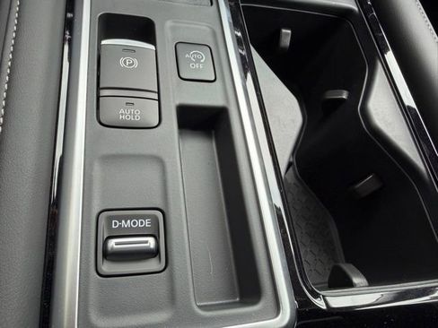 New 2026 Nissan Pathfinder SV image 23