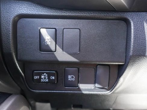 Used 2023 Toyota Tacoma SR5 RWD image 18