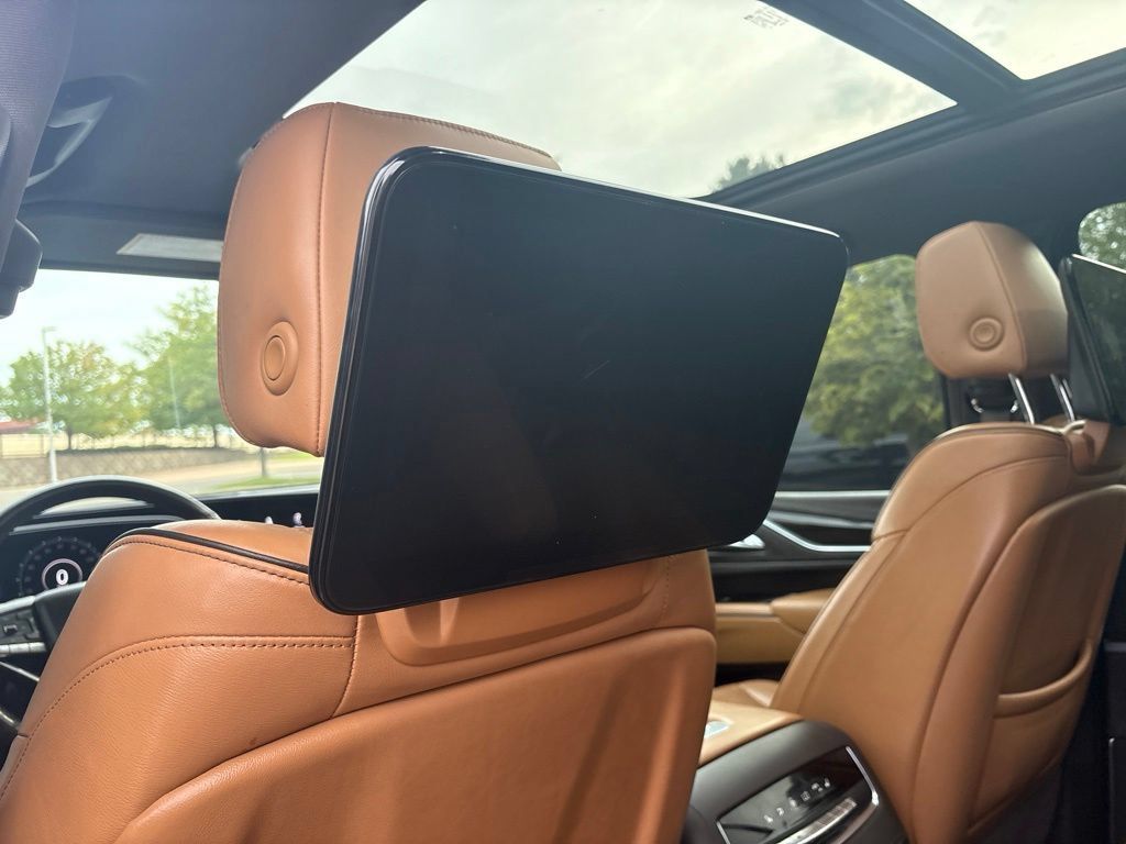 Used 2021 Cadillac Escalade ESV Sport AWD/4WD image 19