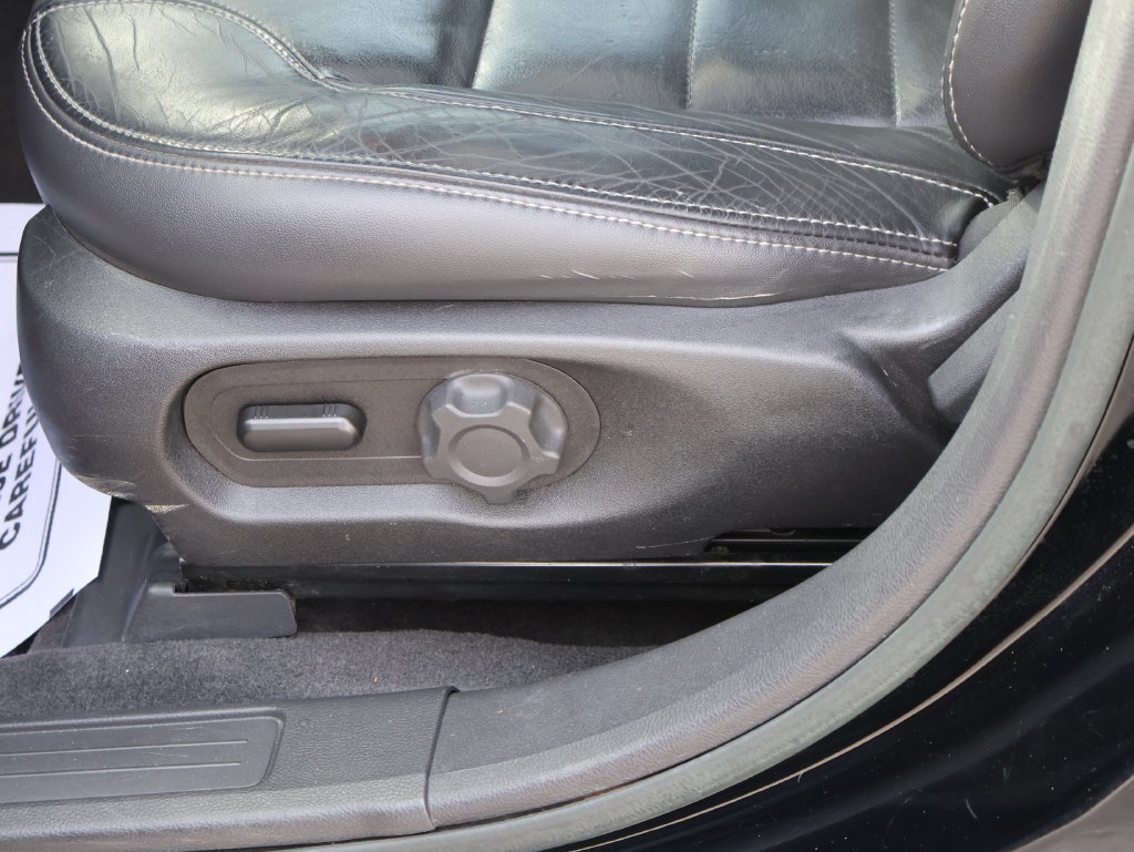 Used 2018 Ford Taurus SEL w/ Equipment Group 201A FWD image 22