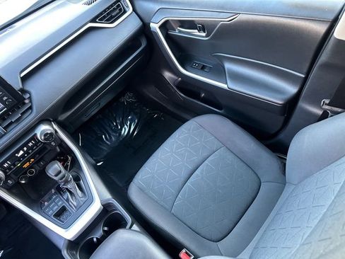 Certified 2021 Toyota RAV4 XLE image 24