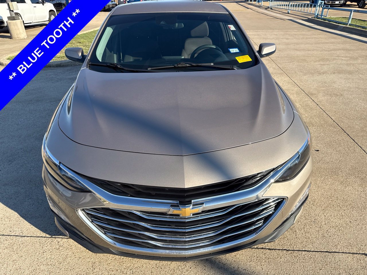 Used 2023 Chevrolet Malibu LT FWD image 2