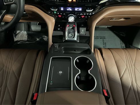 Used 2025 Acura MDX SH-AWD w/ Advance Package image 12