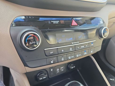 Used 2021 Hyundai Tucson Limited w/ Cargo Package image 17